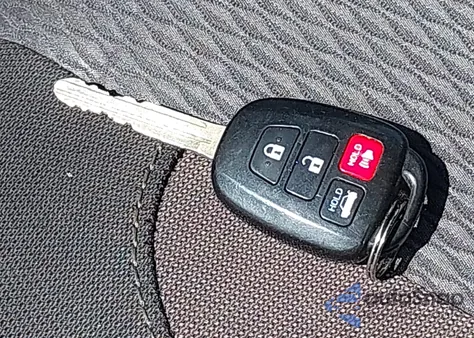 2017 Toyota Corolla Le from USA, damaged, VIN 2T1BURHE3HC893705